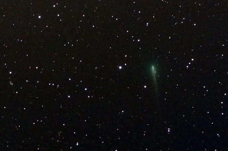 ISON_131012_300s_-20C_with_Mars_crop.jpg