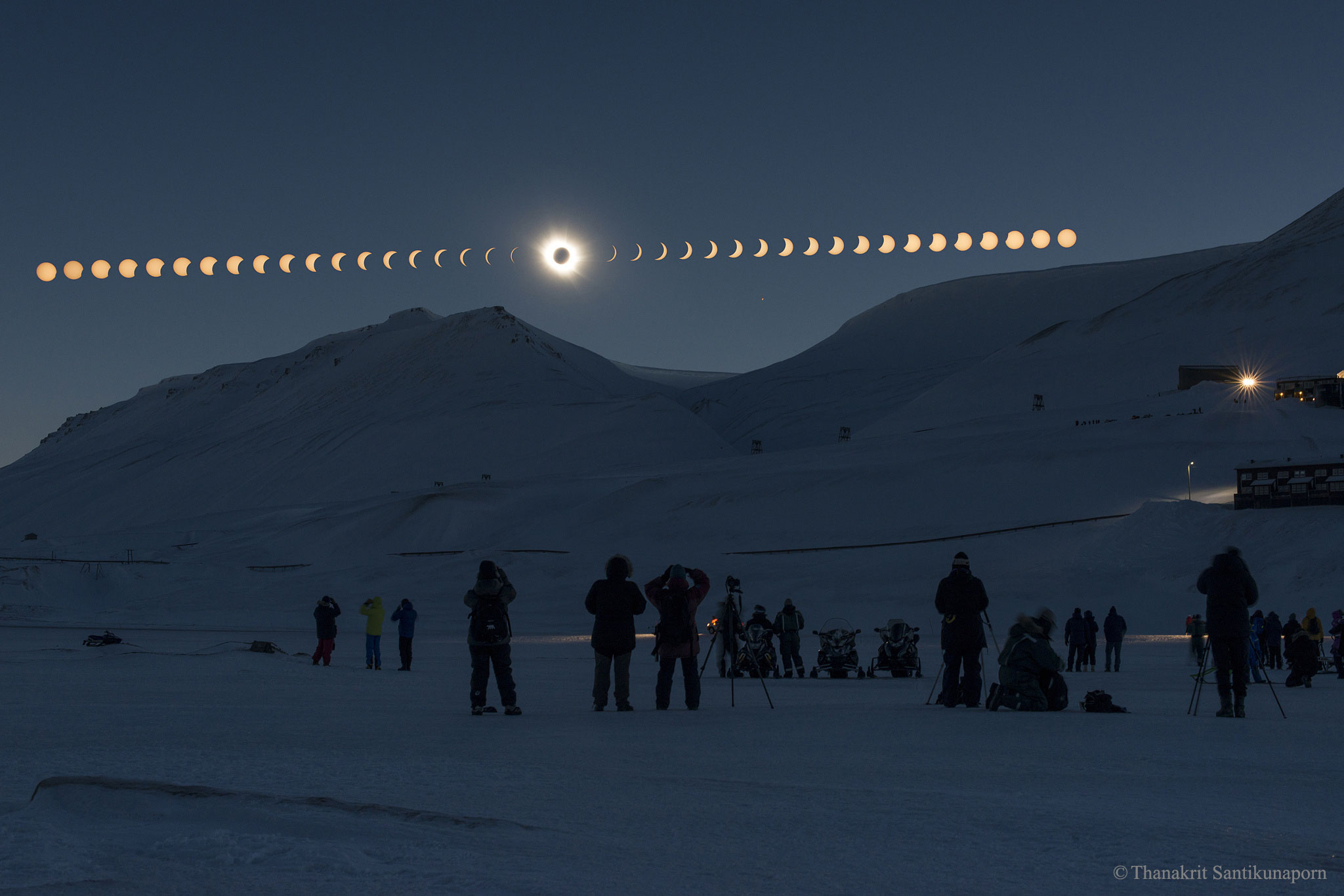 EclipseSvalbard_Santikunaporn_2048.jpg